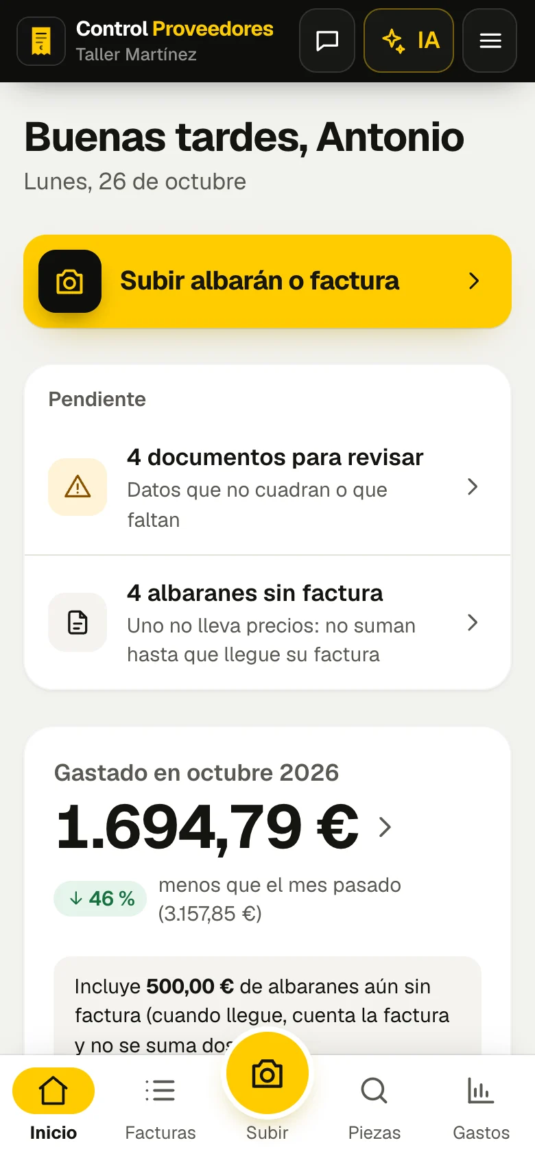 Pantalla de inicio de la app: documentos para revisar, albaranes sin factura y gasto del mes